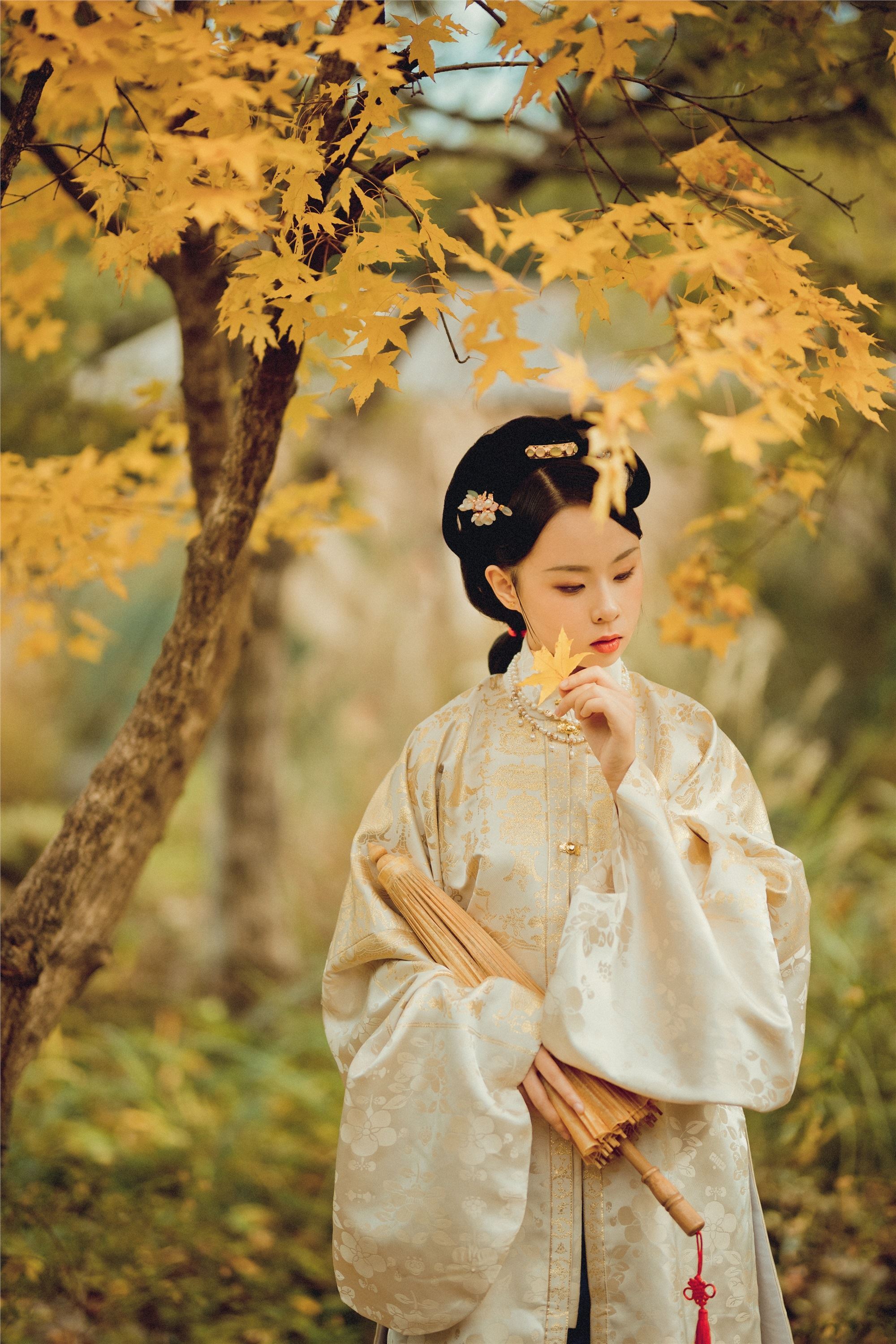 YITUYU艺图语 2021.09.03 寻枫 冯友薇